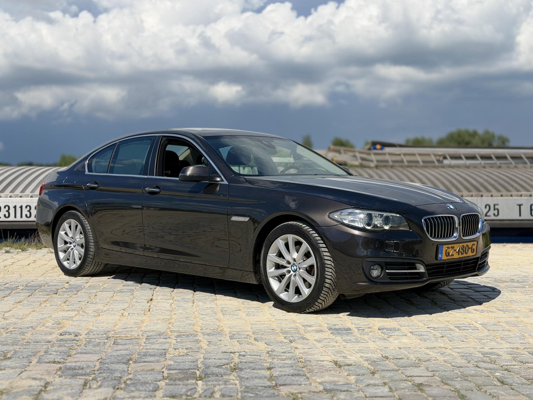 BMW 5-serie 520d High Executive|Pano|Trekhaak|Stoelverwarmin, Auto's, Automaat, Achterwielaandrijving, Euro 6, 23 km/l