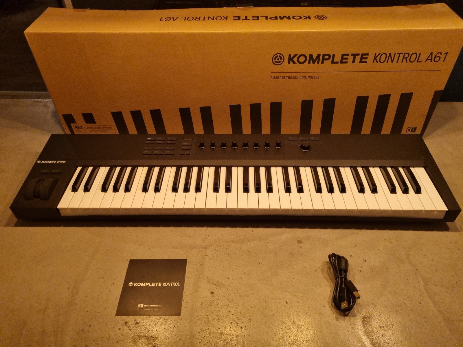 Native Instruments Komplete Kontrol A61 MIDI Keyboard, Overige merken, 61 toetsen, Ophalen of Verzenden, Zo goed als nieuw