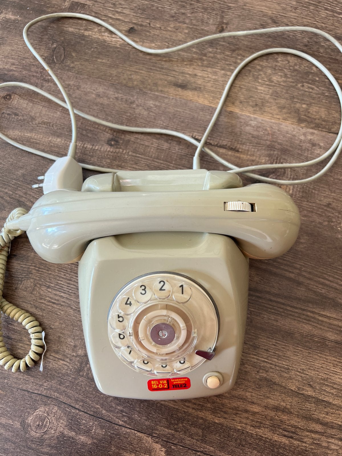 Vintage PTT T65 draaischijf telefoon - Februari '75, Ophalen of Verzenden, Gebruikt, Met draaischijf