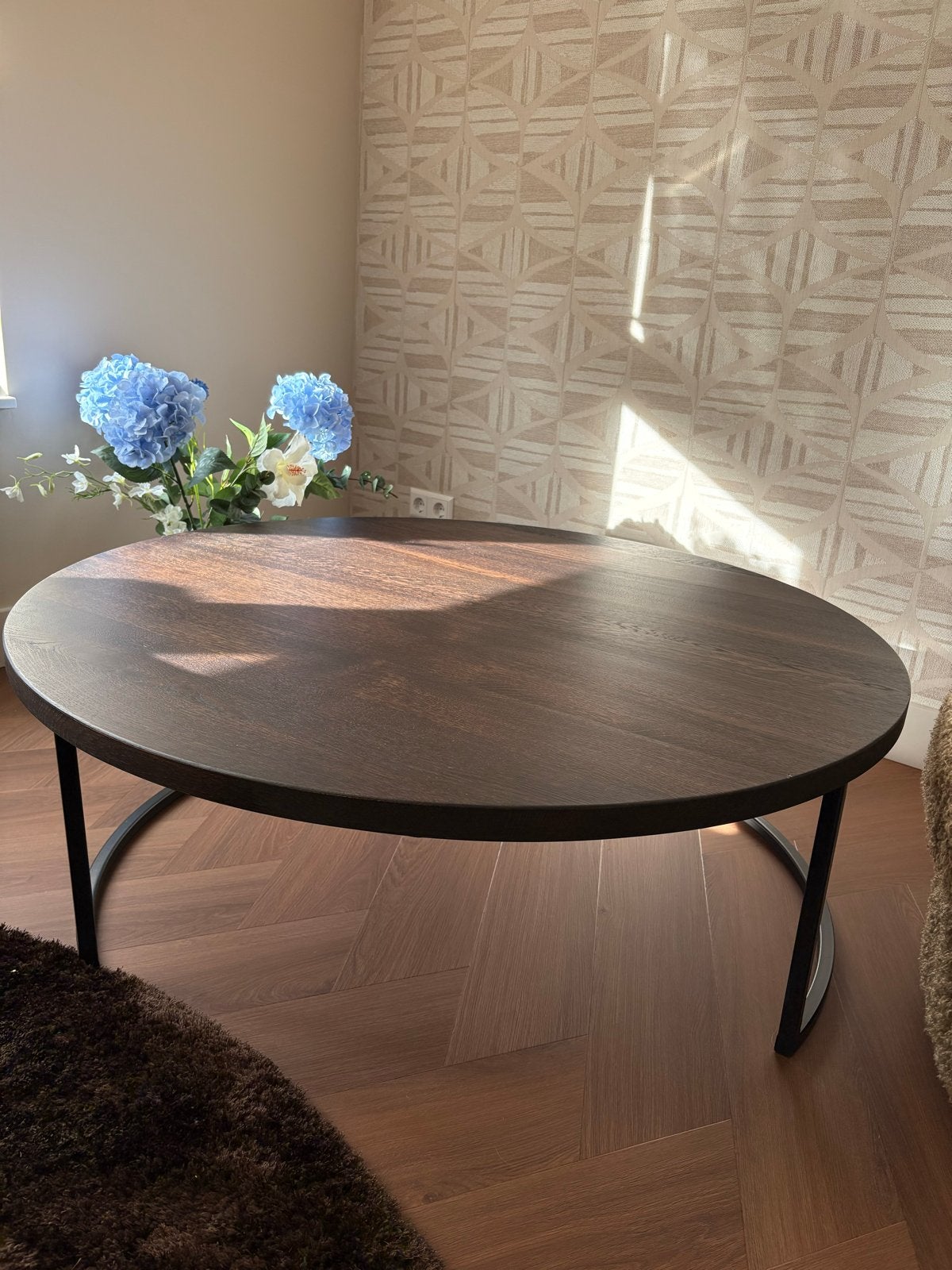 Salontafel Angus - Donkerbruin eiken met zwart metaal, Ophalen, Gebruikt, 5 – 50, 100 tot 150 cm