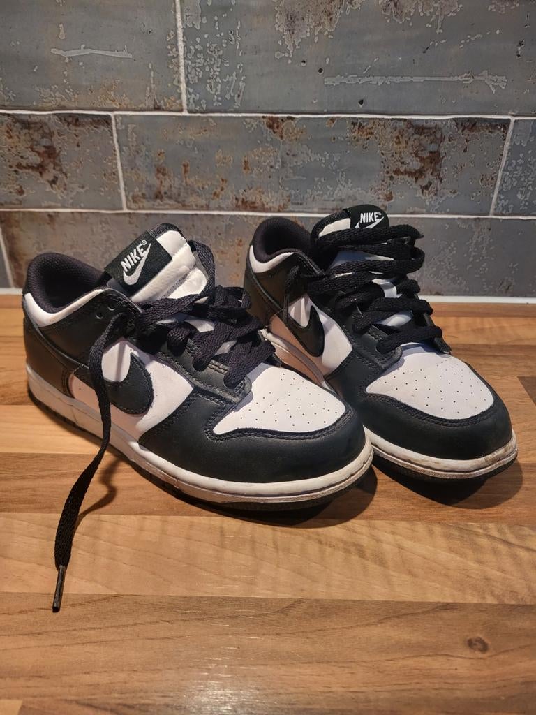 Nike Dunk-low zwart-wit Panda maat 35, Ophalen of Verzenden, Zo goed als nieuw, Jongen of Meisje, Sportschoenen