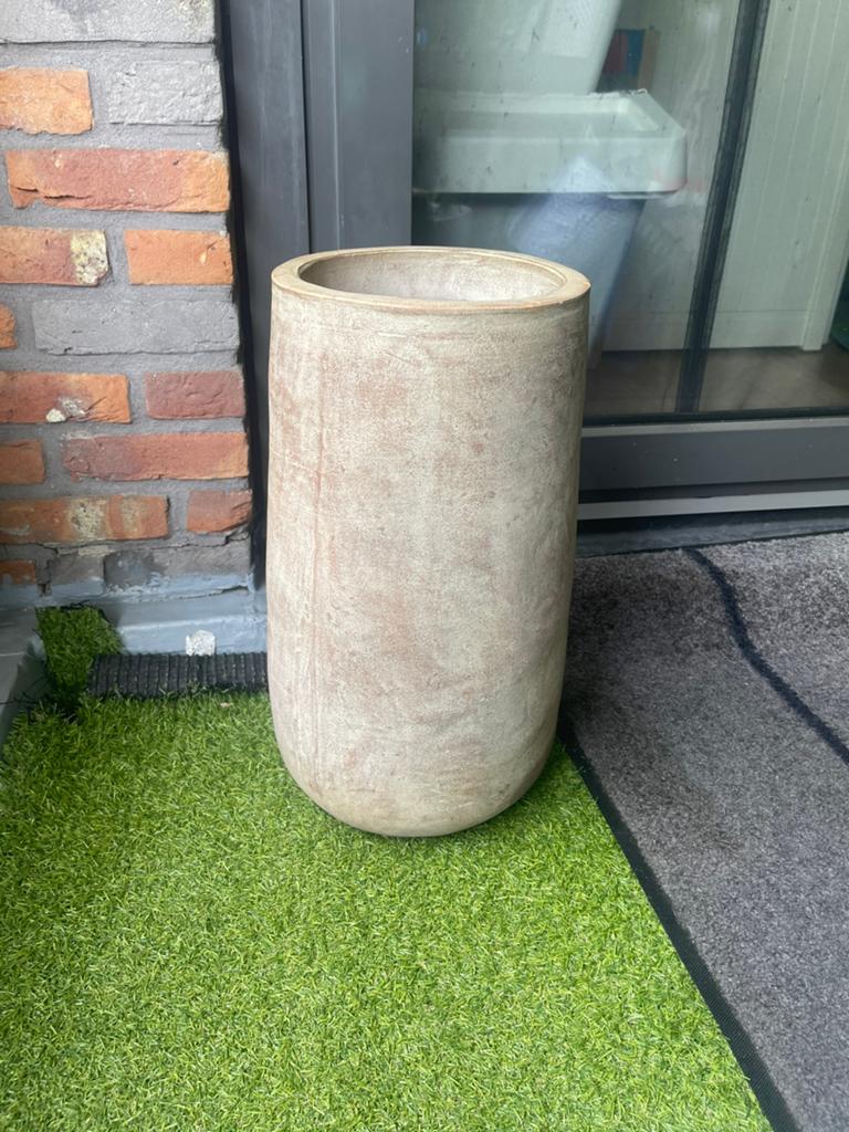 Stijlvolle Terracotta Bloempot - Rond, Hoog, Ophalen, Gebruikt, Rond, Minder dan 25 cm