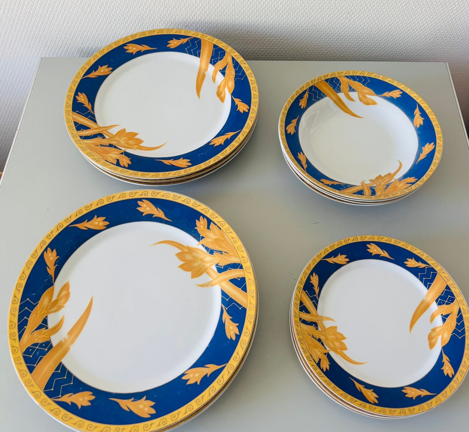 13 Dutch Fine porcelain serviesdelen, Ophalen of Verzenden, Zo goed als nieuw, Porselein