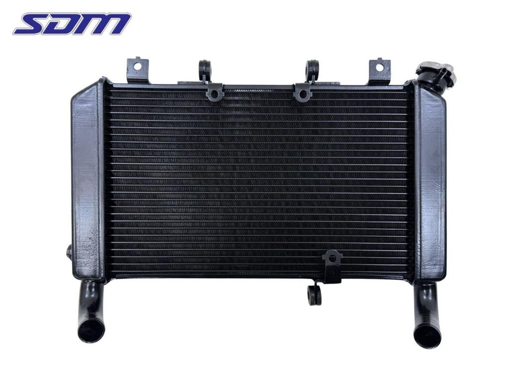 RADIATEUR Honda CB 650 R 2021-2024 (CB650R) (19010MKND51), Dhr. S. di Majo, Nieuw, Info@cama-motorparts.nl, P.J. Troelstraweg 8 8
3144 CX  MAASSLUIS, NL