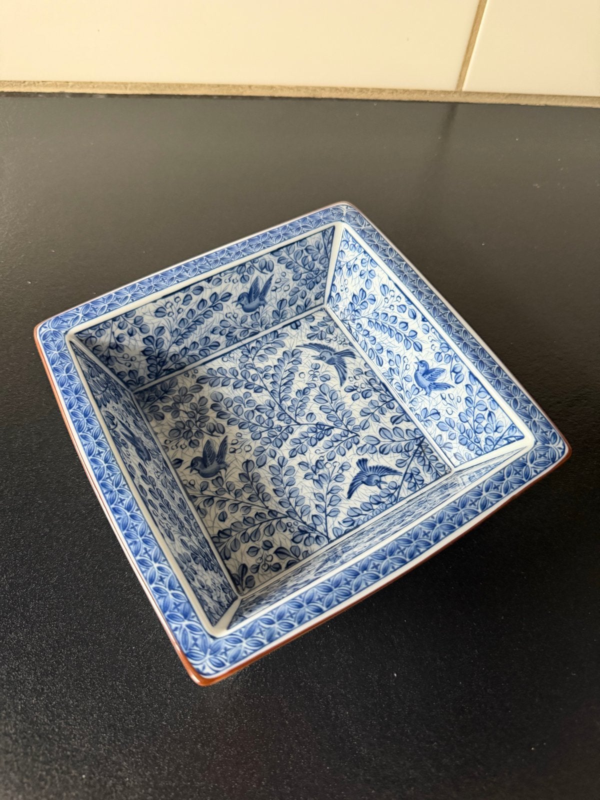 Prachtige Japanse schaal met vogel- en bloemmotief, Ophalen of Verzenden
