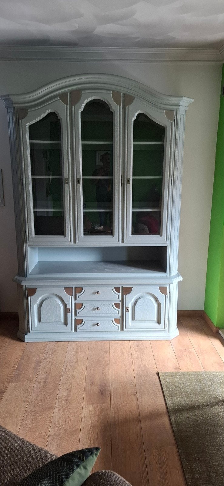 Mooie vitrinekast / dressoir in landelijke stijl, Ophalen, Gebruikt
