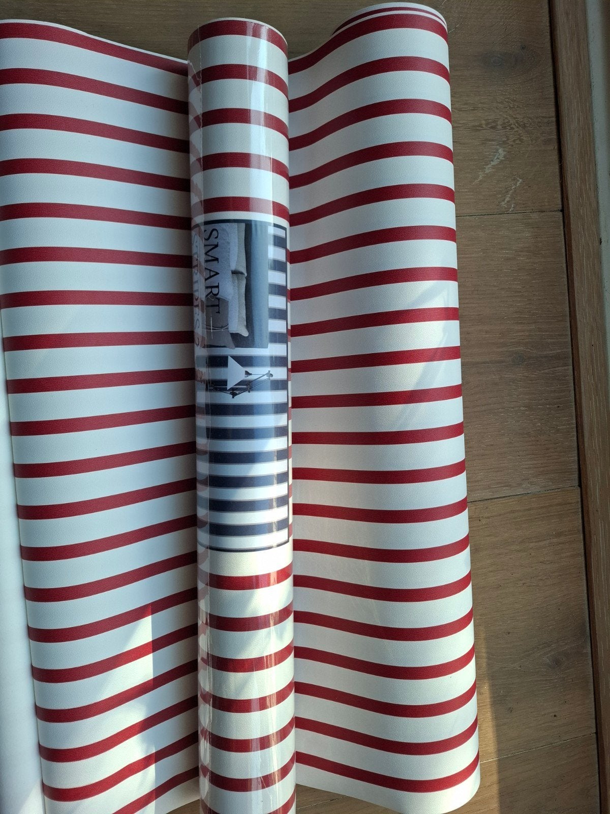 Super leuk rood wit streepjes behang, Gestreept, Ophalen of Verzenden, Rood, Vintage/retro
