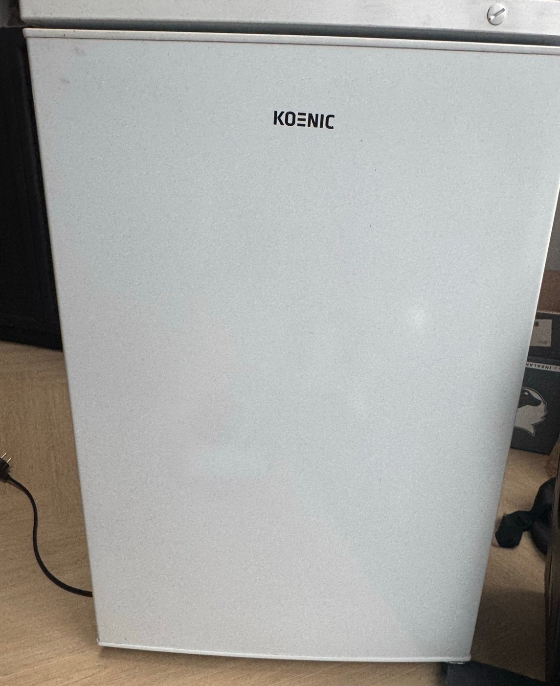 Vriezer tafelmodel KOENIC KFZ116E, Ophalen, Zo goed als nieuw, Minder dan 60 cm