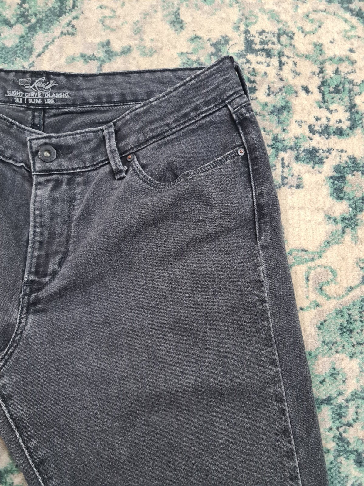Levi’s slight curve calssic slim leg W31 L30 Dames Tulsi3130, Zwart, Ophalen of Verzenden, Zo goed als nieuw, W30 - W32 (confectie 38/40)