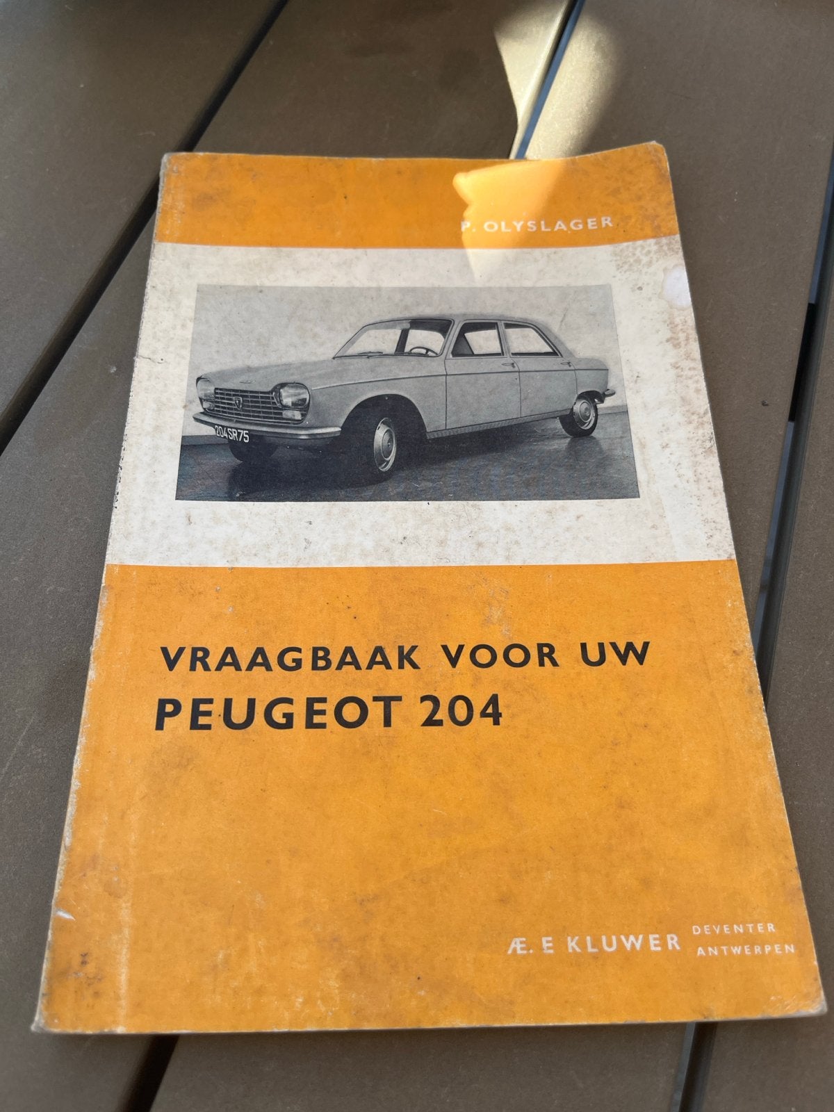 Vraagbaak Peugeot 204 - P. Olyslager, Ophalen of Verzenden, Gelezen, Peugeot