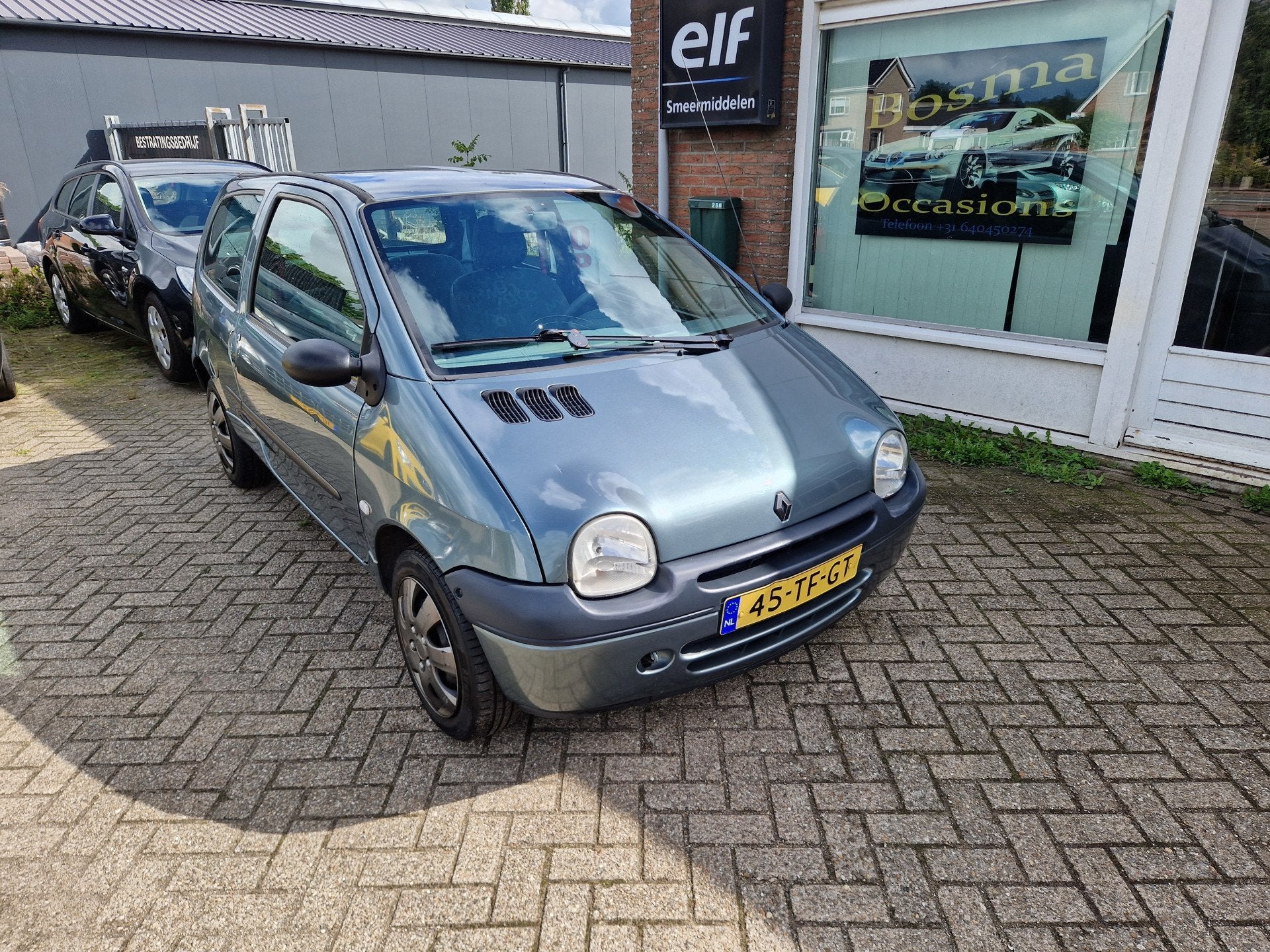 Renault Twingo 1.2 ''Authentieke'' Airco - Stuurbekrachtigin, Auto's, Voorwielaandrijving, Metallic lak, 4 cilinders, Origineel Nederlands