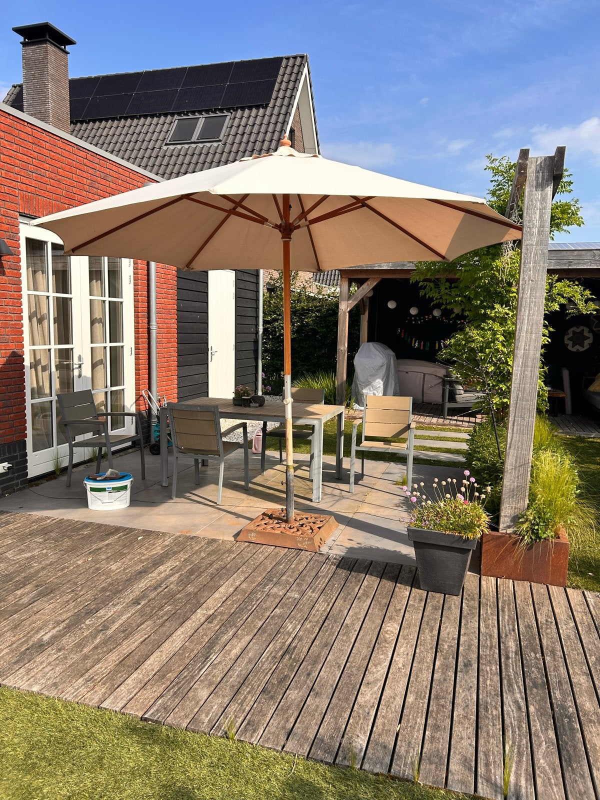 Fijne Garden Impressions parasol ø300 cm + gietijzeren voet, Tuin en Terras, Parasols, Gebruikt, Stokparasol, 3 tot 4 meter, Ophalen