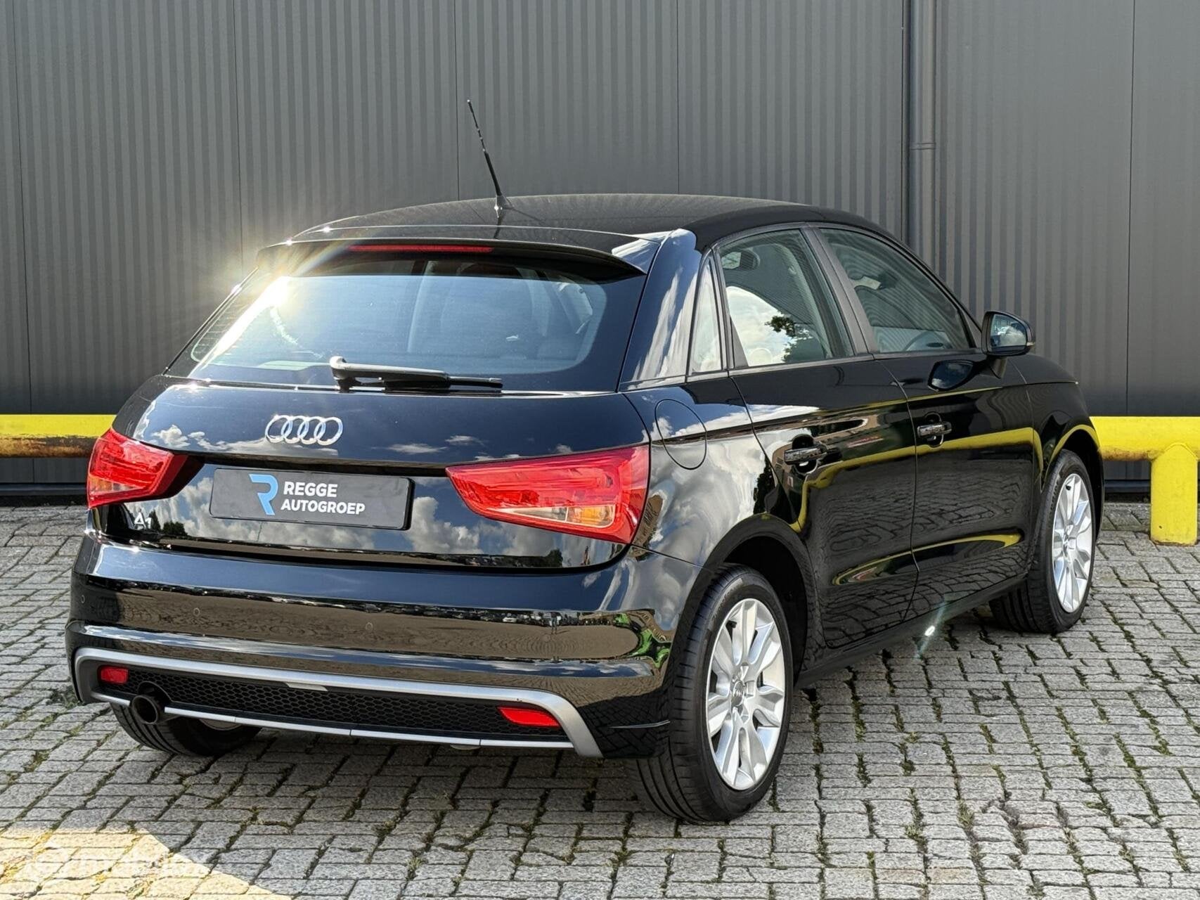Audi A1 Sportback 1.2 TFSI Ambition TOPSTAAT | CLIMA, Voorwielaandrijving, 86 pk, 4 cilinders, 4 stoelen