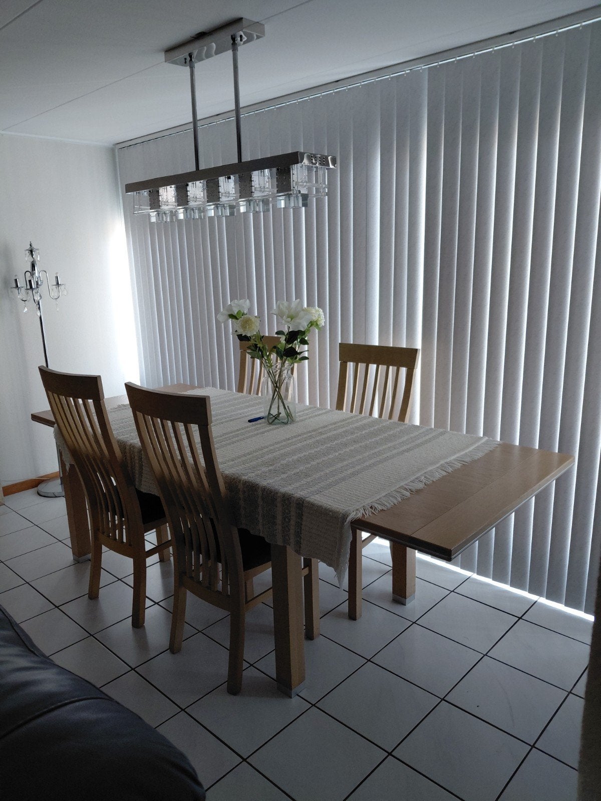 Eettafel met 4 stoelen - Uitschuifbaar, Ophalen, Gebruikt, 100 tot 150 cm, 50 tot 100 cm