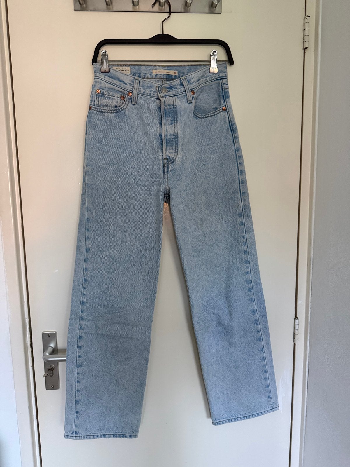 Levi's Ribcage Straight Ankle Jeans W26 L29, Blauw, Ophalen of Verzenden, Zo goed als nieuw, Driekwart