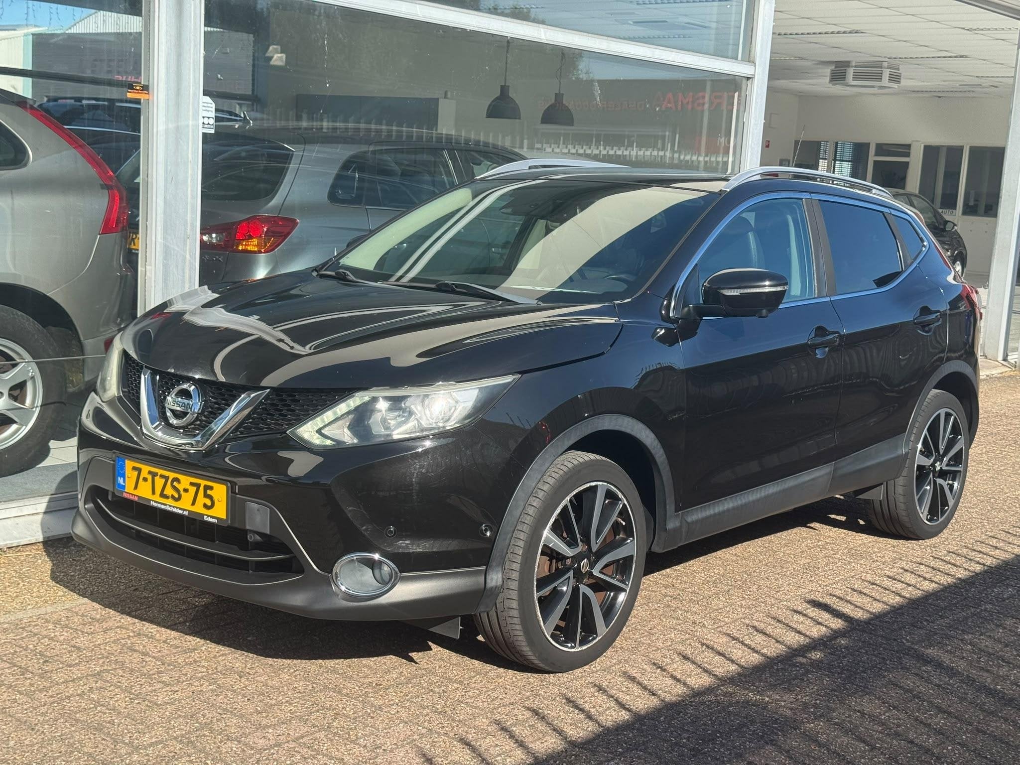 Nissan Qashqai 1.2 Tekna | 1e eigenaar | Climate control | N, Voorwielaandrijving, Euro 6, 4 cilinders, 116 pk