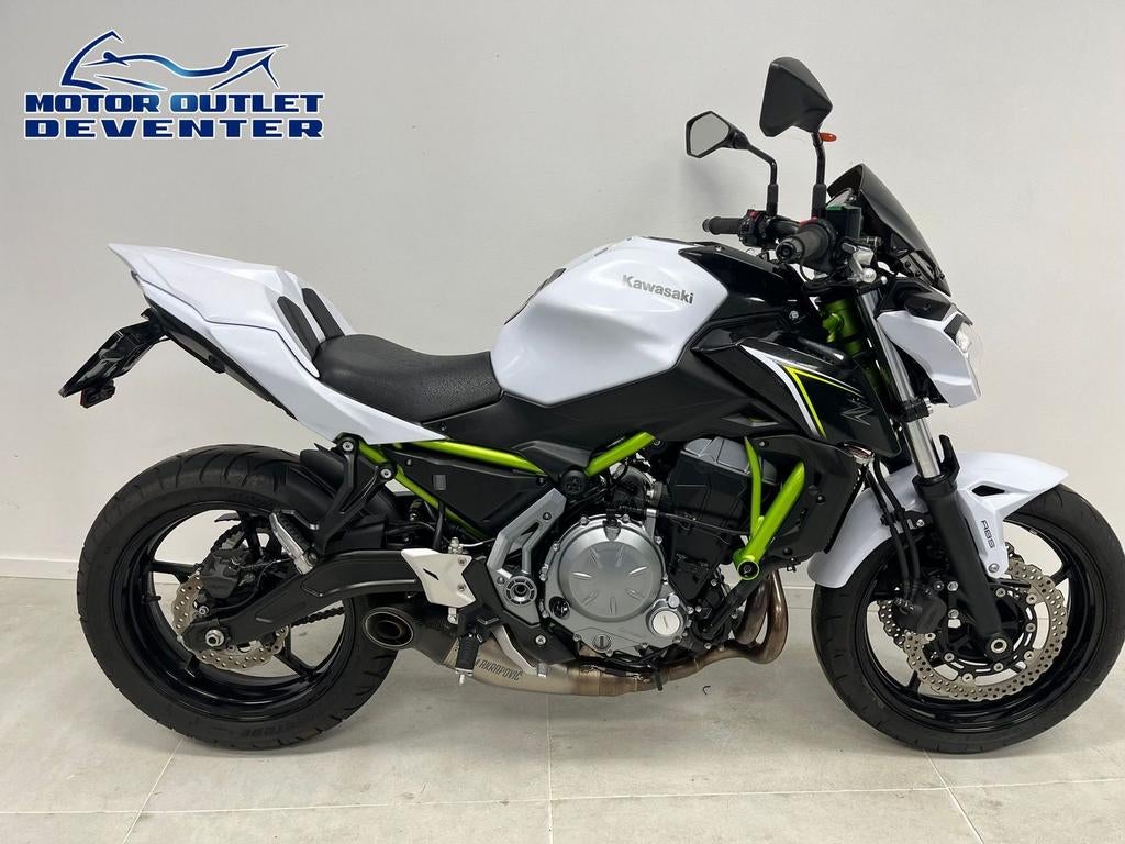 Mooie KAWASAKI Z650 ABS AKRAPOVIC 35kW, Motoren, Motoren | Kawasaki, 2 cilinders, Bedrijf, Onbekend, KAWASAKI