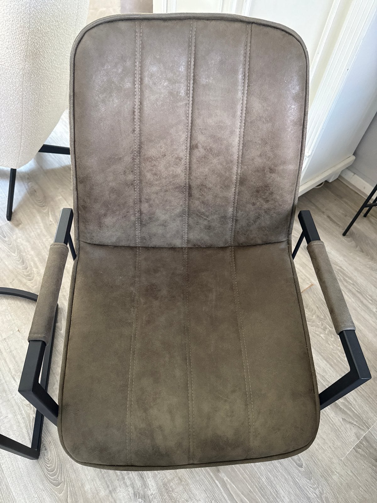 6 stoelen, zo goed als nieuw (2 groen, 4 cognac), Ophalen, Overige materialen, Overige kleuren, Zo goed als nieuw