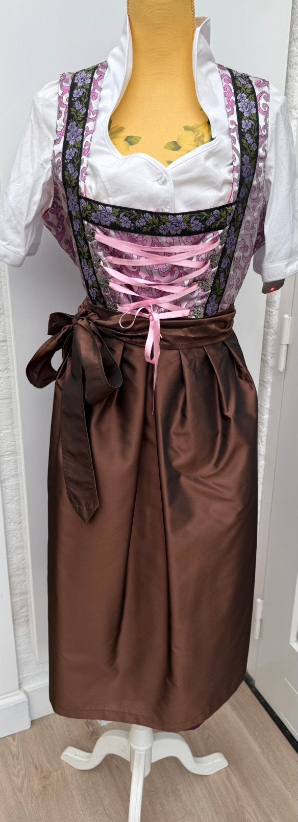 Tiroler Dirndl maat 46 met short van Dirndl. Com, Ophalen of Verzenden, Zo goed als nieuw, Maat 46/48 (XL) of groter