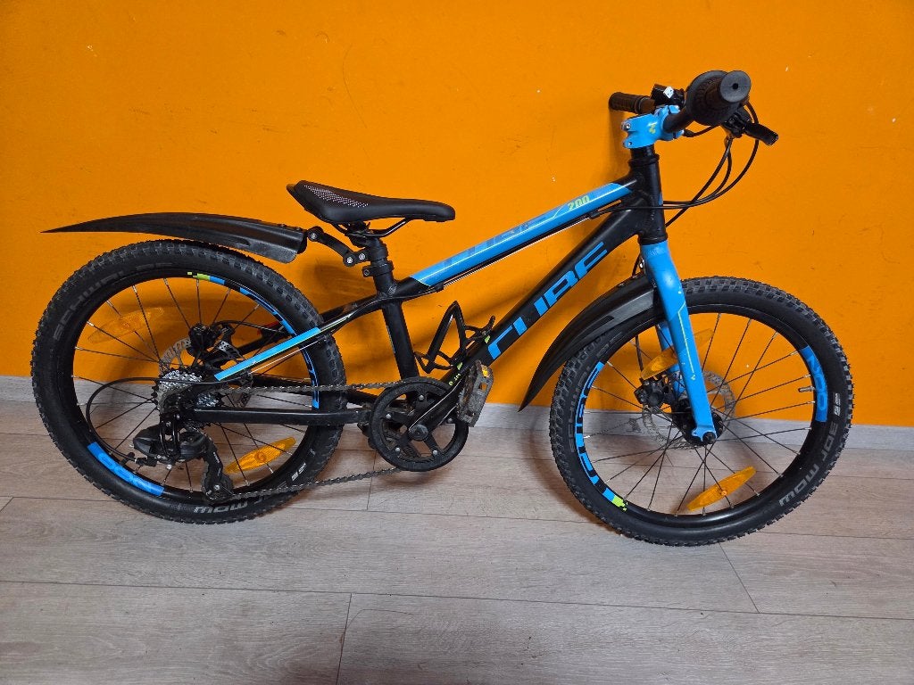 Cube 200 Acid Race 20 inch, Ophalen, Gebruikt, 20 inch of meer