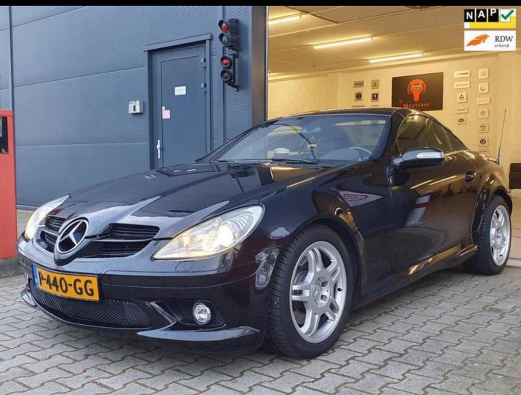 Mercedes-Benz SLK 3.5 Slk350 Roadster AUT 2005 Zwart, Auto's, Mercedes-Benz, Achterwielaandrijving, Zwart, Cabriolet, Zwart