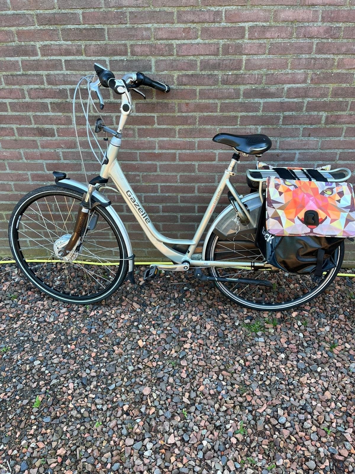 Gazelle E-bike met defecte accu - Ideaal voor onderdelen, Ophalen, Minder dan 30 km per accu, Gebruikt, 51 tot 55 cm