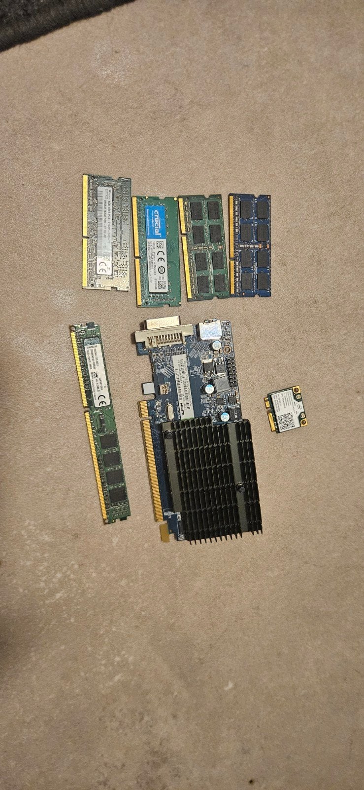 Ram ddr3,ddr4,videokaart,wifi+bluetooth, Computers en Software, 32 GB, Nieuw, DDR3, Ophalen of Verzenden