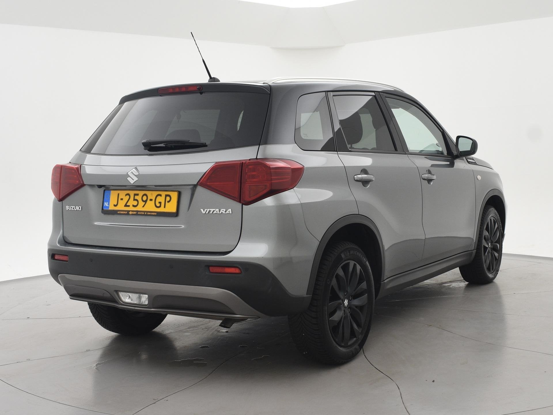 Suzuki Vitara 1.0 BOOSTERJET SELECT TWO-TONE + CAMERA | APPL, Auto's, Voorwielaandrijving, Stof, Gebruikt, Euro 6