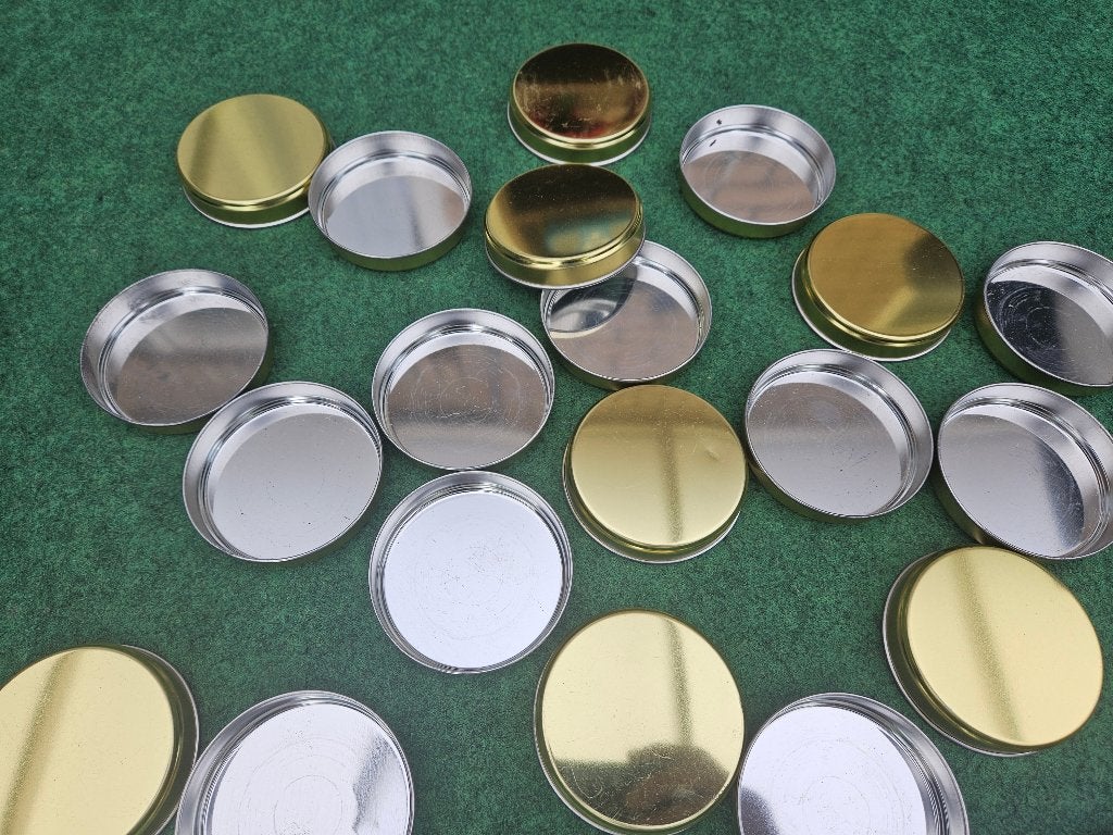 Circa 1.000 stuks - Goudkleurige blikken dekseltjes - Ø 75mm, Verzamelen, Blikken, Ophalen of Verzenden, Zo goed als nieuw, Overige