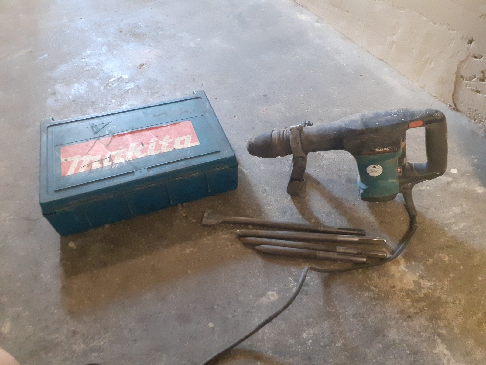 Makita sloophamer op snoer, Ophalen, Gebruikt, Boor- en/of Breekhamer