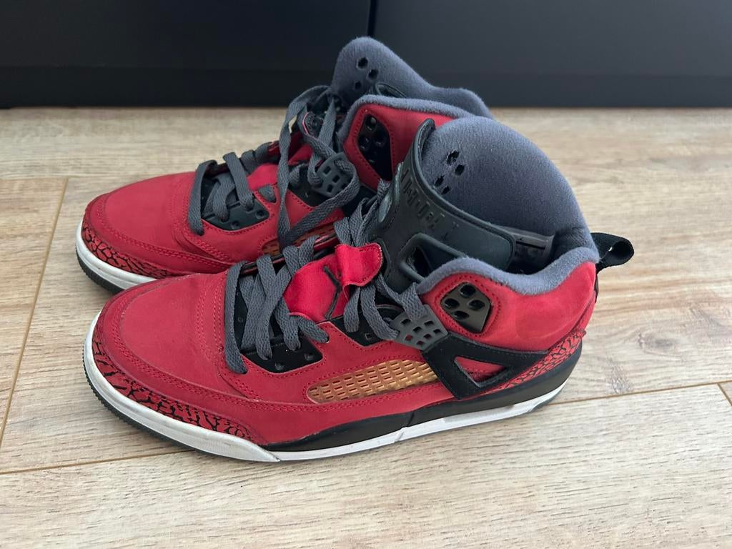 Nike Air Jordan Spizike rood/zwart – maat 42 – goede staat, Ophalen of Verzenden, Zo goed als nieuw, Schoenen