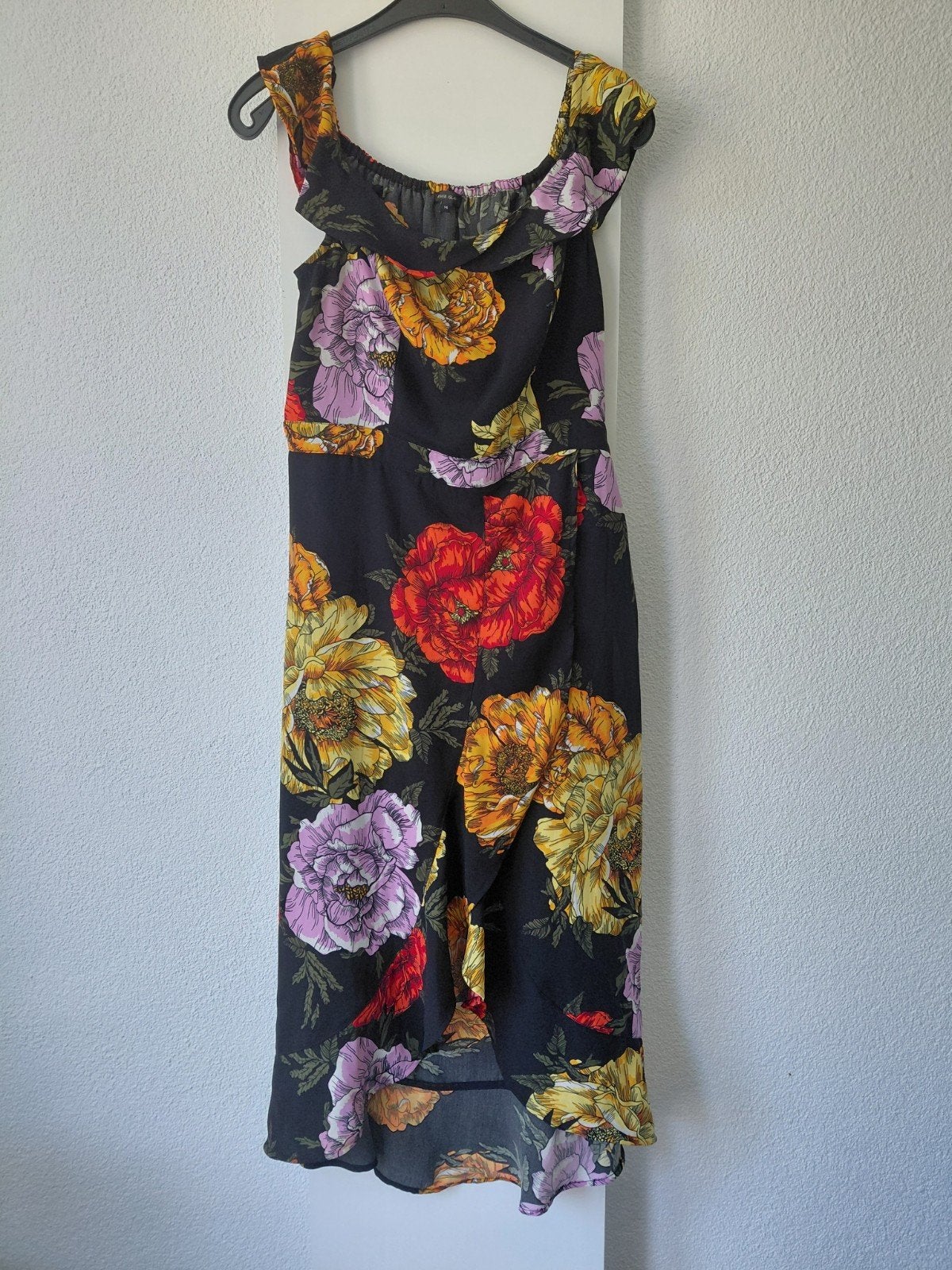 RIVER ISLAND maxidress 40, Maat 38/40 (M), Ophalen of Verzenden, Zo goed als nieuw, Onder de knie