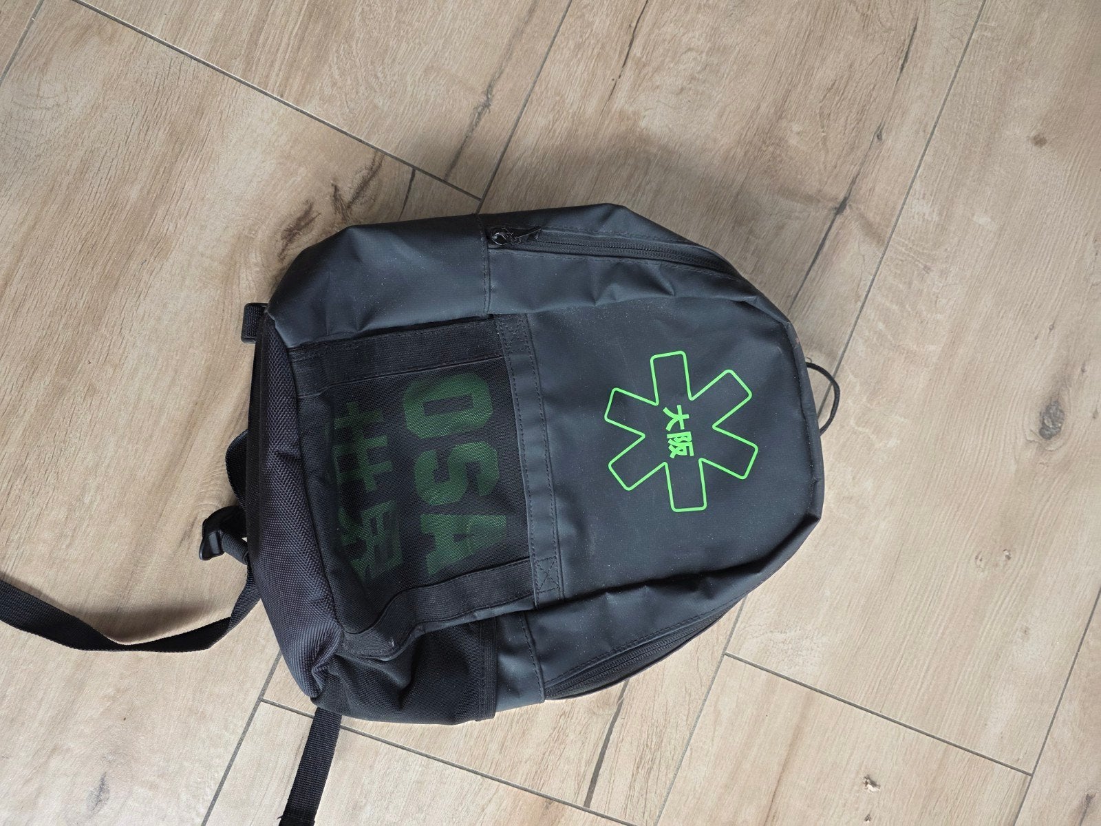 Osaka rugzak zwart met groen logo, Ophalen of Verzenden, Zo goed als nieuw, Tas