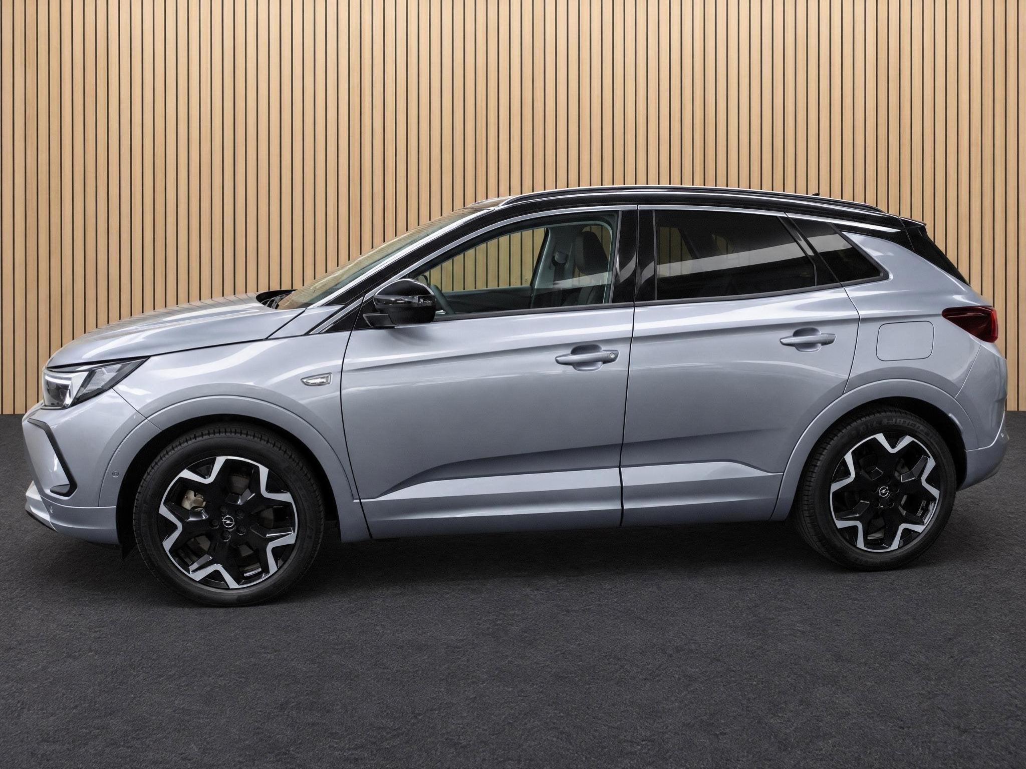 Opel Grandland 1.6 Turbo Plug-In Hybrid 4x4 Business Eleganc, Auto's, 12 maanden, Euro 6, 4 cilinders, Alcantara