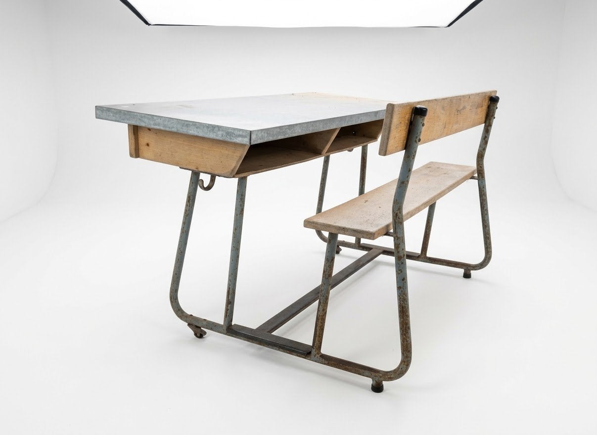 Vintage schooltafel met bank, metaal & zink – uniek, Ophalen