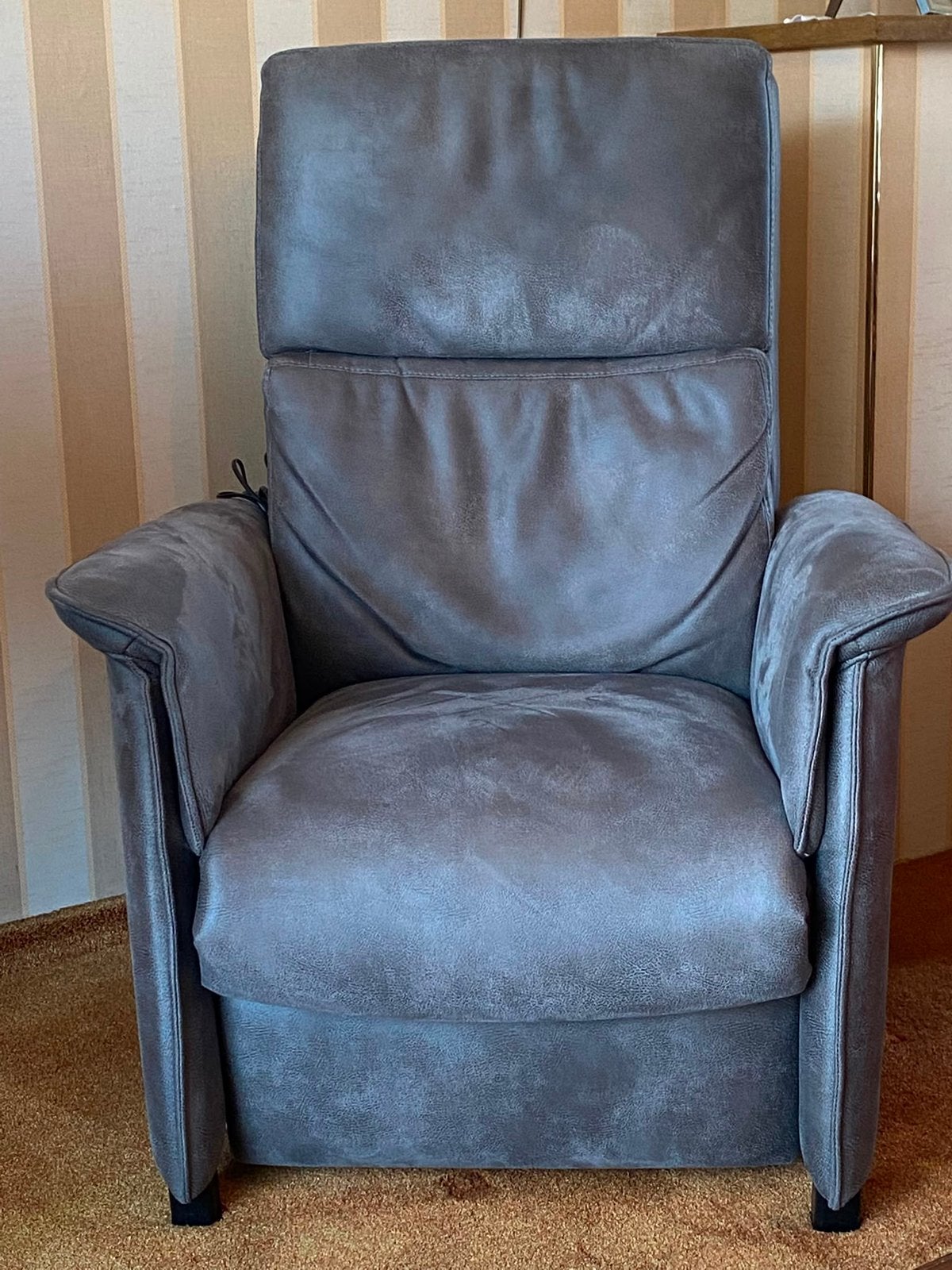 Relaxfauteuil elektrisch (sta op stoel), Ophalen, Zo goed als nieuw, Minder dan 75 cm, 50 tot 75 cm