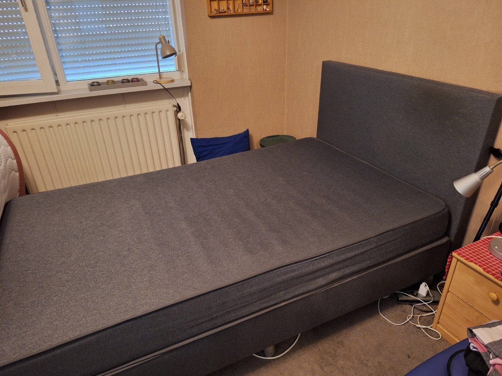 Grijze boxspring 120x200 cm - Zo goed als nieuw, Ophalen of Verzenden, Zo goed als nieuw, Twijfelaar, 120 cm