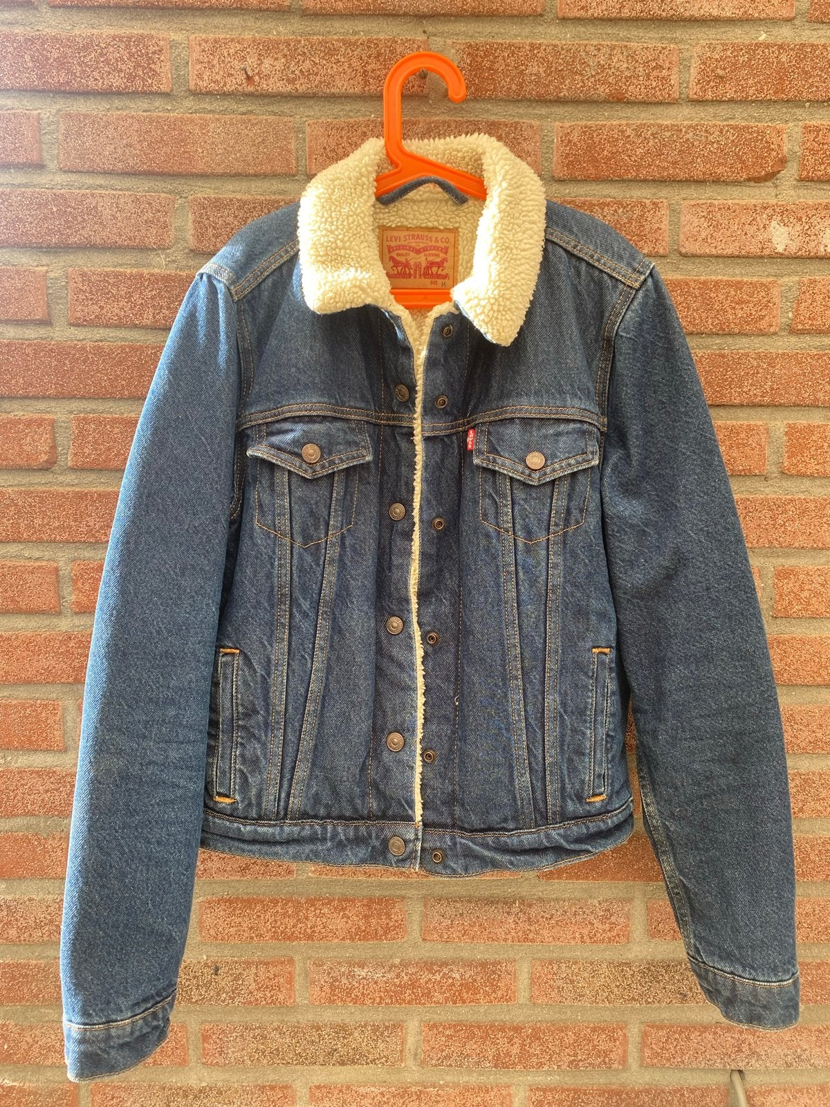 Levi's Sherpa Trucker Jacket - Maat M - Zo goed als nieuw, Ophalen of Verzenden, Zo goed als nieuw, Blauw