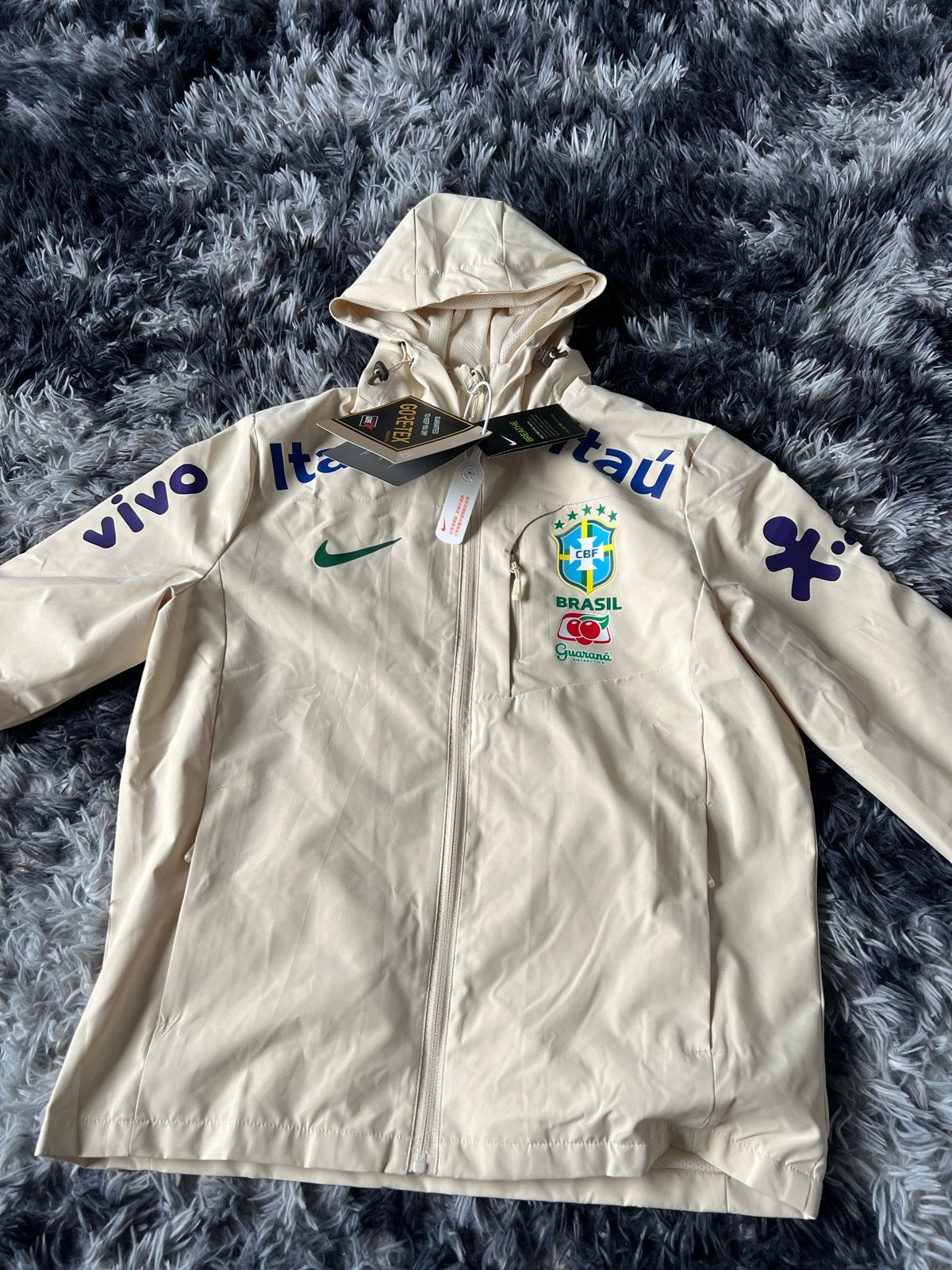 Braziliaanse Windbreaker (Maat L valt als M), Ophalen of Verzenden, Nieuw, Maat 48/50 (M), Beige