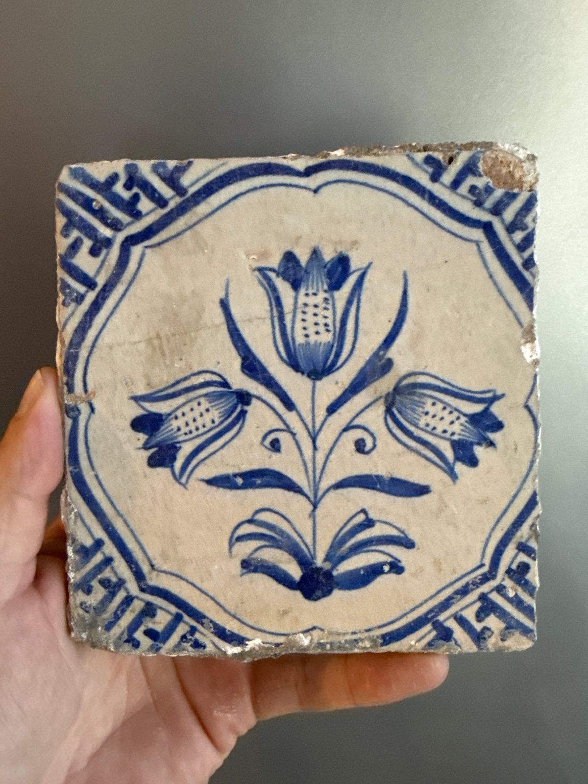 17e Eeuwse Nederlandse Wandtegel - Drietulp & Wanli, Ophalen of Verzenden