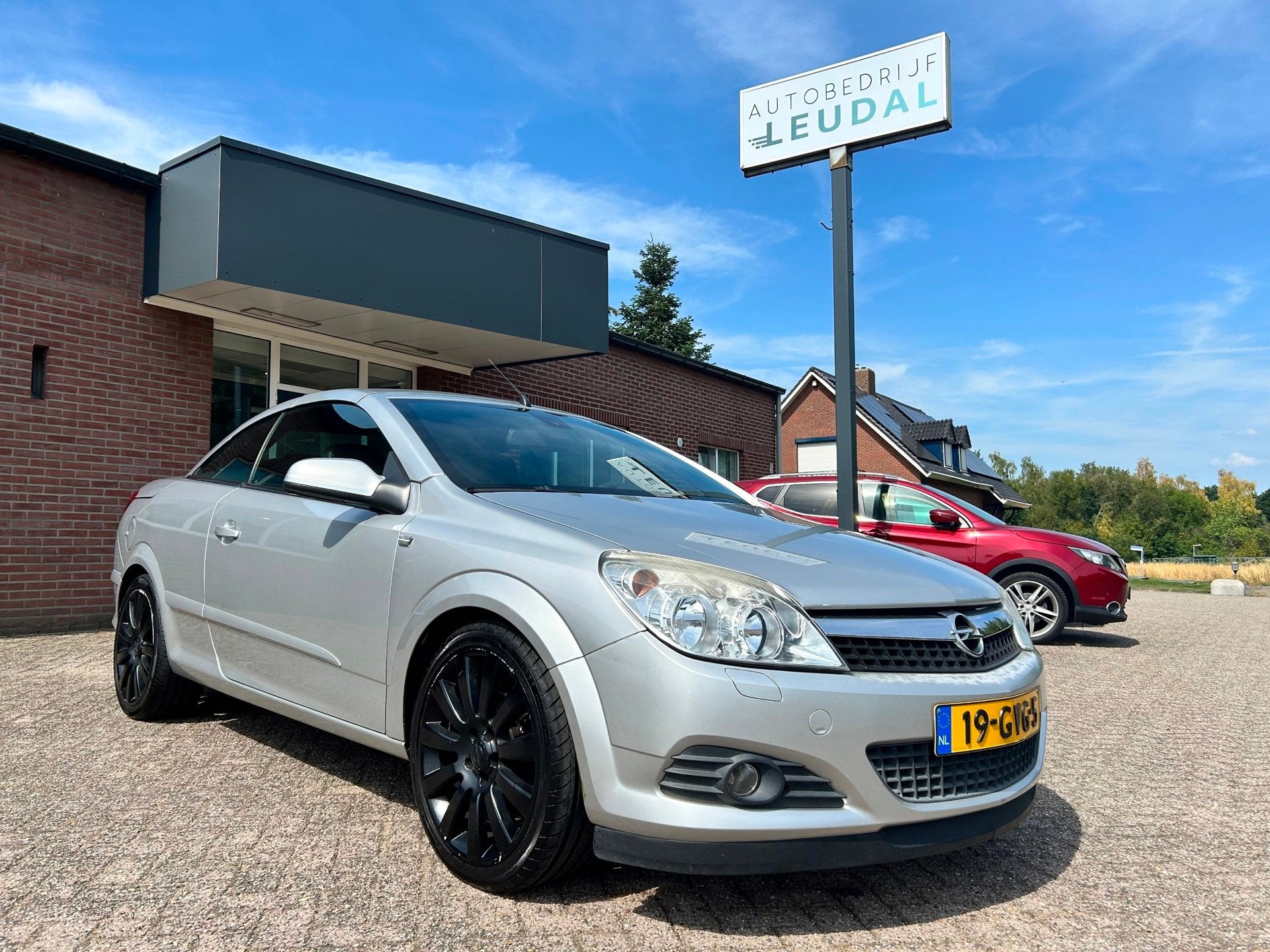 Opel Astra TwinTop 1.8 Temptation // APK 3-2-2027, Auto's, Gebruikt, 4 cilinders, Cabriolet, 4 stoelen