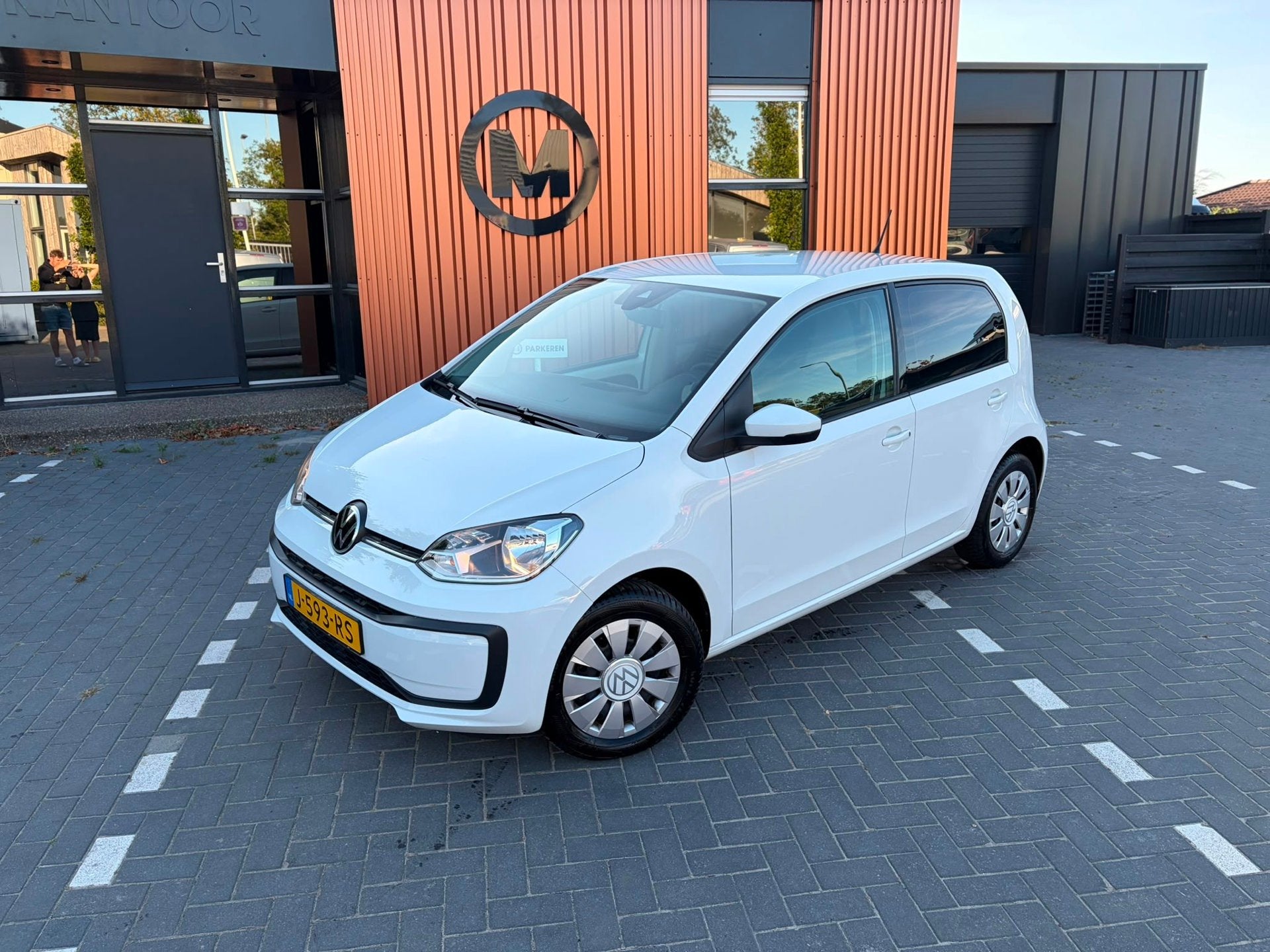 Volkswagen Up! 1.0 BMT move up! Cruis/PDC/Clima, Auto's, Volkswagen, Dealer onderhouden, Stof, Gebruikt, 4 stoelen