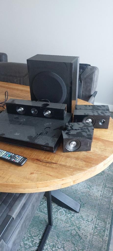 Home Cinema Set met Blu-ray speler en 5.1 geluid, Audio, Tv en Foto, Home Cinema-sets, Gebruikt, Blu-ray-speler, 70 watt of meer