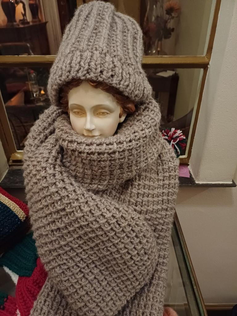 Super mooie handgebreide winter sjaal evt met muts, Kleding | Dames, Mutsen, Sjaals en Handschoenen, Ophalen of Verzenden, Nieuw