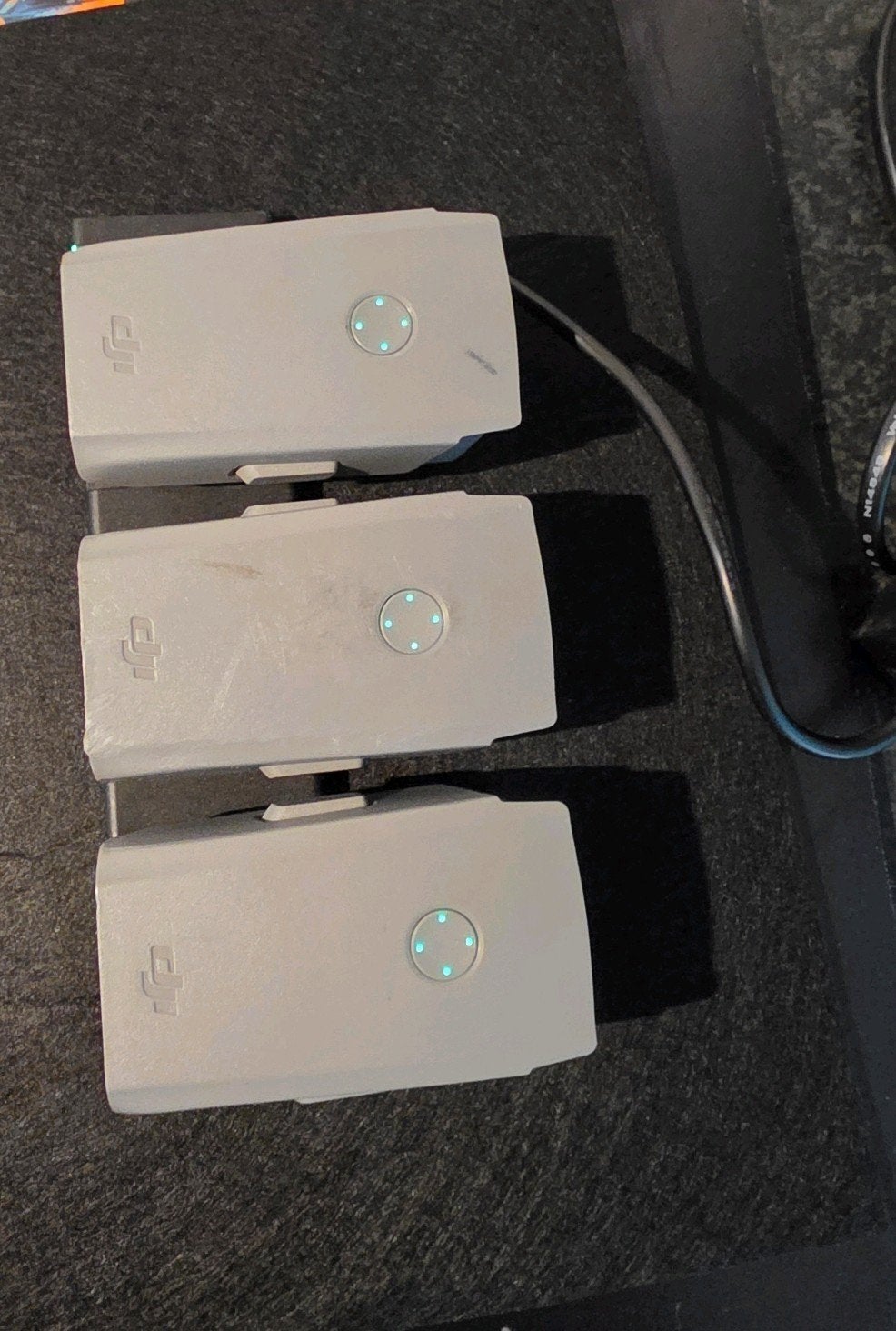 DJI Mavic Air 2 batterijen (3x), controller, Audio, Tv en Foto, Drones, 30 tot 45 minuten, Cameradrone, Verzenden, Extra accu('s)