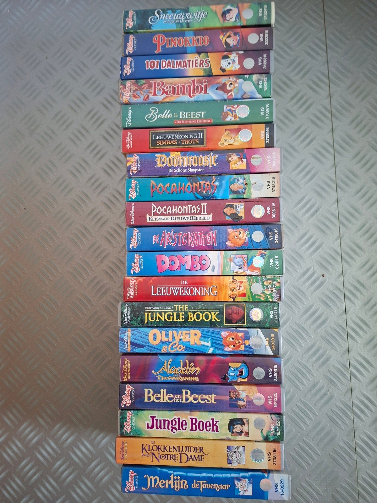 Disney Videobanden, Alle leeftijden, Ophalen, Zo goed als nieuw