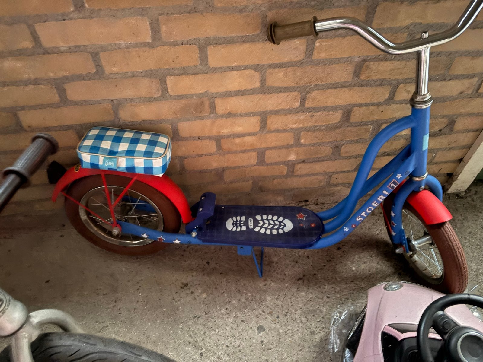 Blauwe kinderstep met mandje - Stoer! merk, Ophalen of Verzenden, Gebruikt, Gewone step