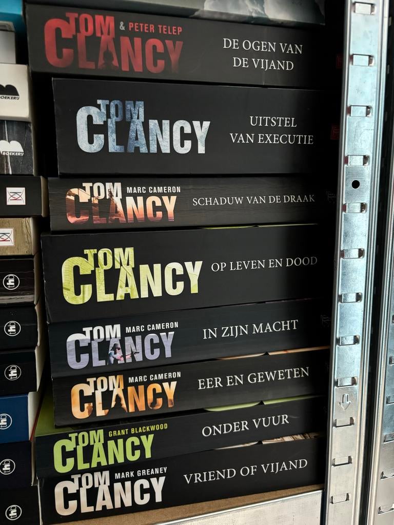 Tom Clancy Boeken Collectie - Diverse Titels, Ophalen of Verzenden, Gelezen, Nederland