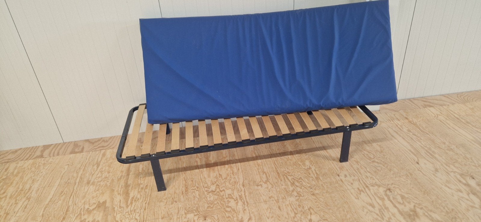 Eenpersoonsbed 200x90 cm met matras, Ophalen, Gebruikt, 90 cm, Eenpersoons