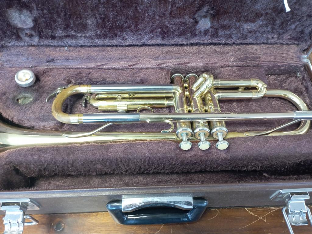 Yamaha YTR 2320 Trompet, Muziek en Instrumenten, Blaasinstrumenten | Trompetten, Ophalen of Verzenden, Overige typen